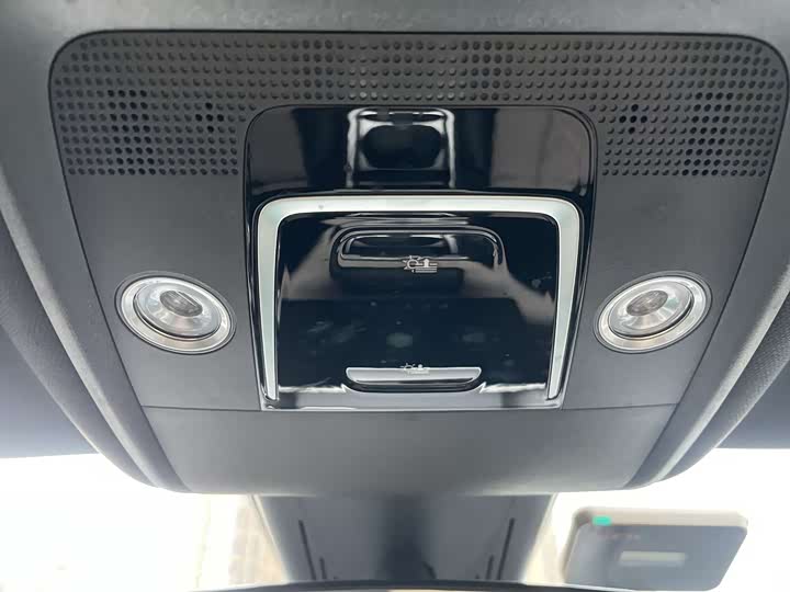 Фото 16 - BYD Dolphin