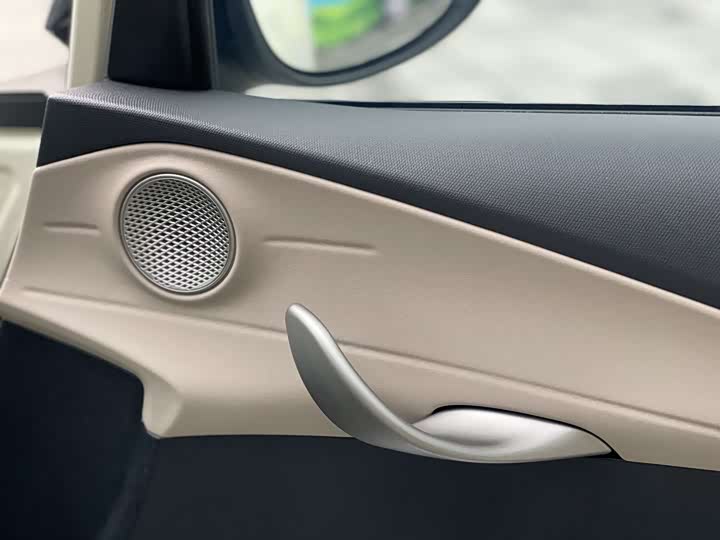 Фото 17 - BYD Dolphin