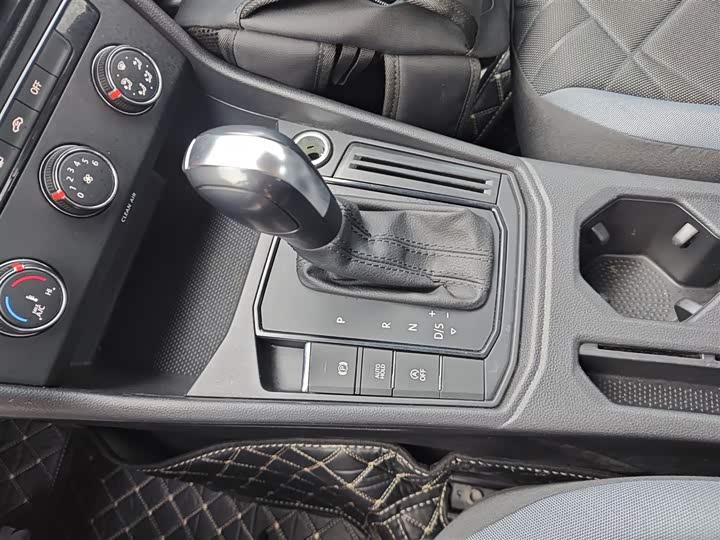 Фото 14 - Volkswagen Lavida