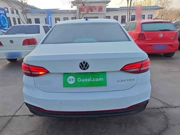 Фото 6 - Volkswagen Lavida