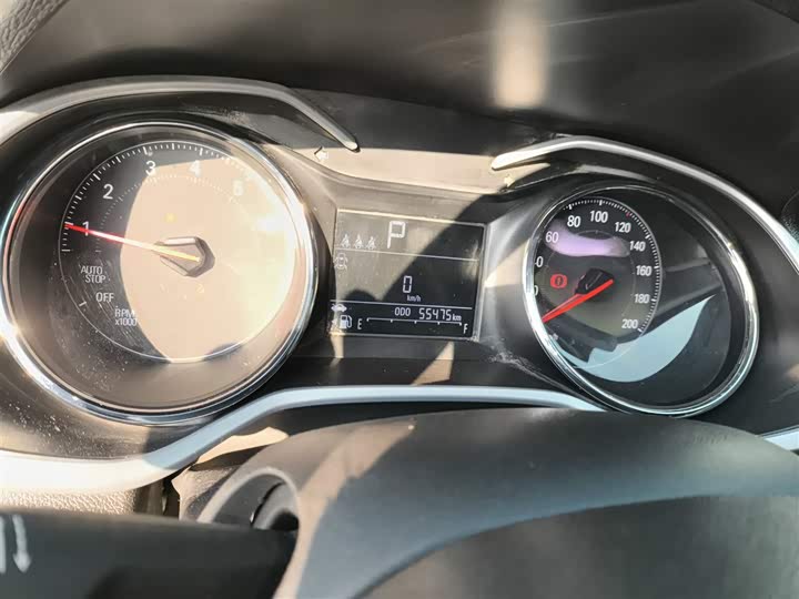 Фото 12 - Chevrolet Onix (Cavalier)