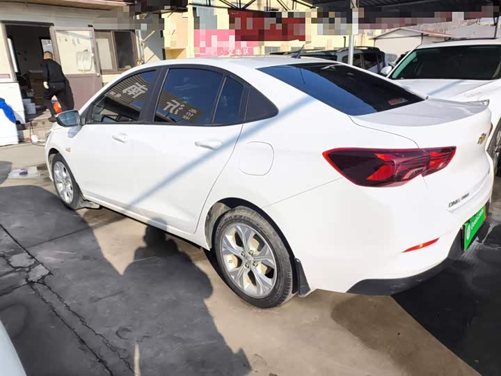 Фото 5 - Chevrolet Onix (Cavalier)