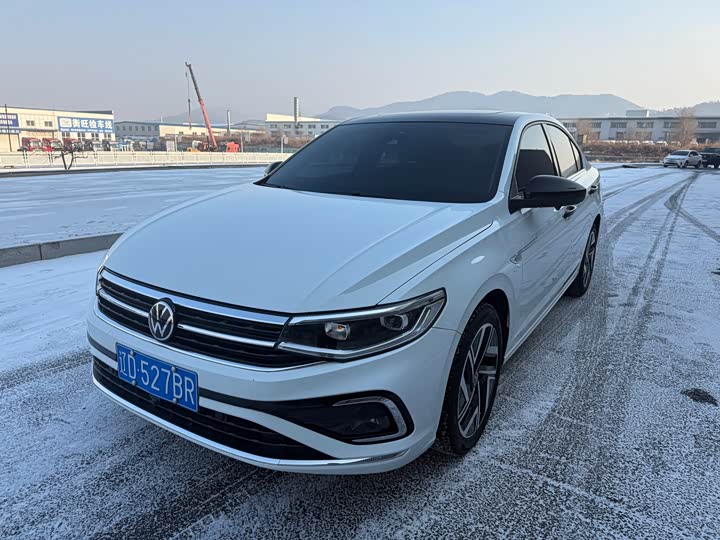 Фото 1 - Volkswagen Bora