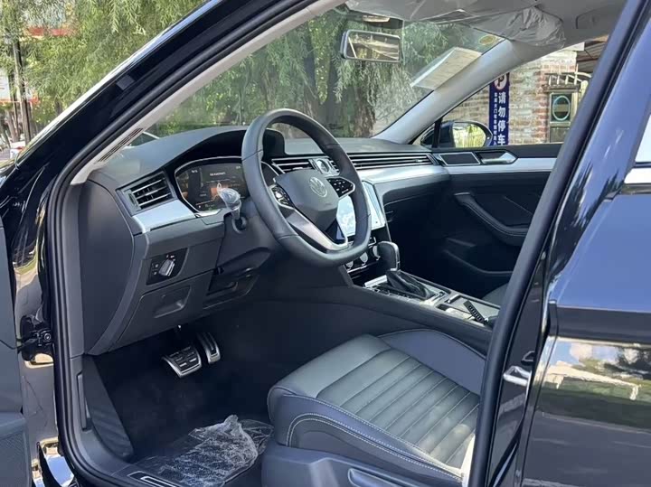 Фото 3 - Volkswagen Magotan