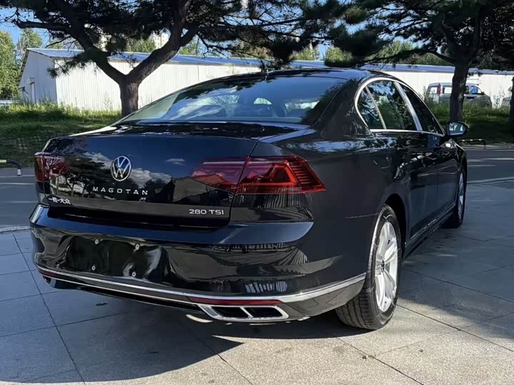 Фото 8 - Volkswagen Magotan