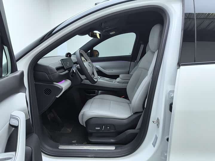 Фото 7 - Nio ES6