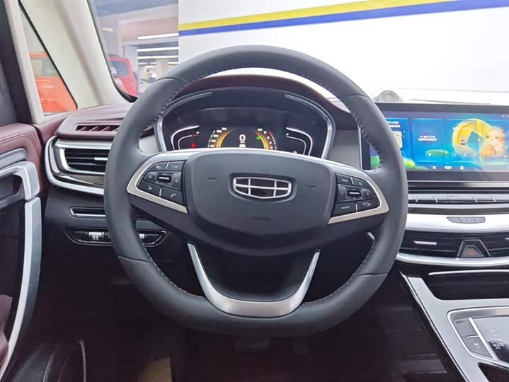 Фото 15 - Geely Jiaji