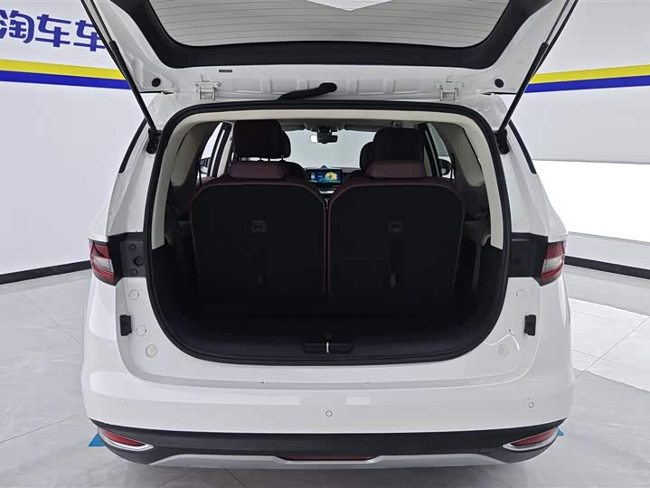 Фото 4 - Geely Jiaji