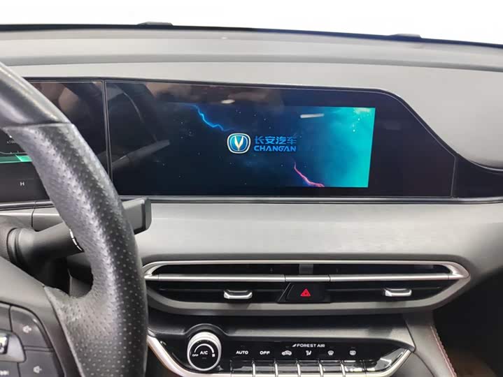 Фото 13 - Changan Eado Plus