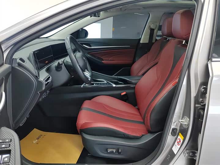 Фото 9 - Changan Eado Plus