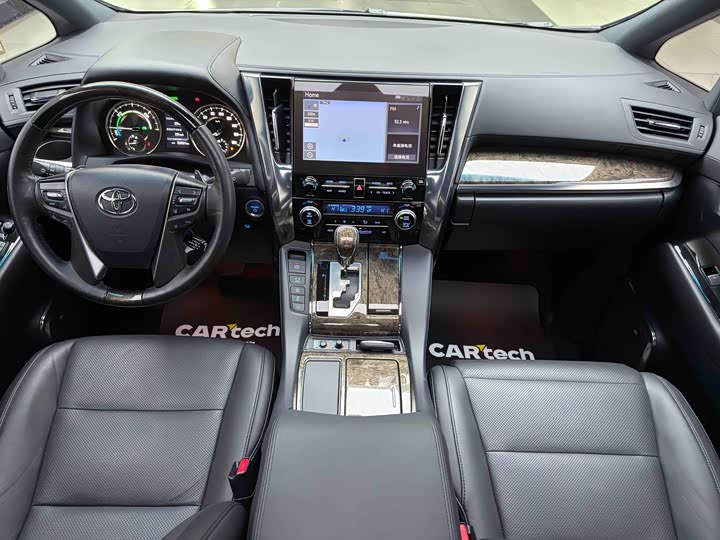 Фото 9 - Toyota Alphard