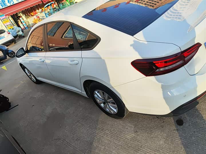 Фото 5 - Volkswagen Lavida