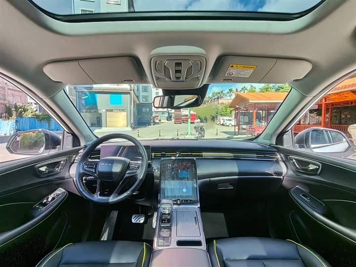 Фото 14 - Roewe RX5