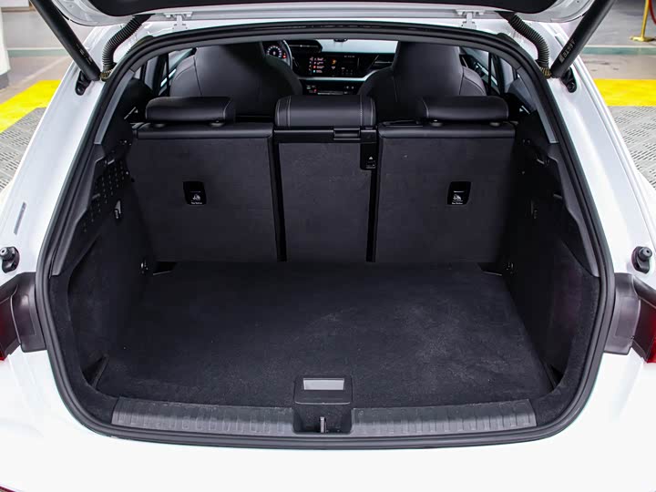 Фото 16 - Audi A3