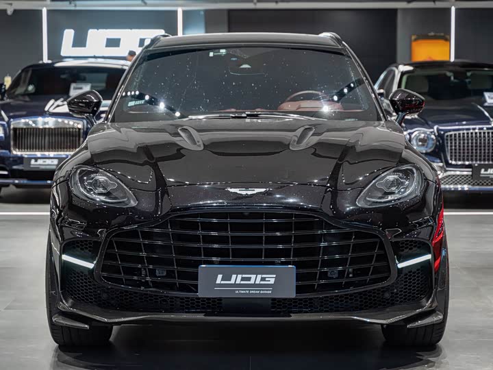 Фото 2 - Aston Martin DBX