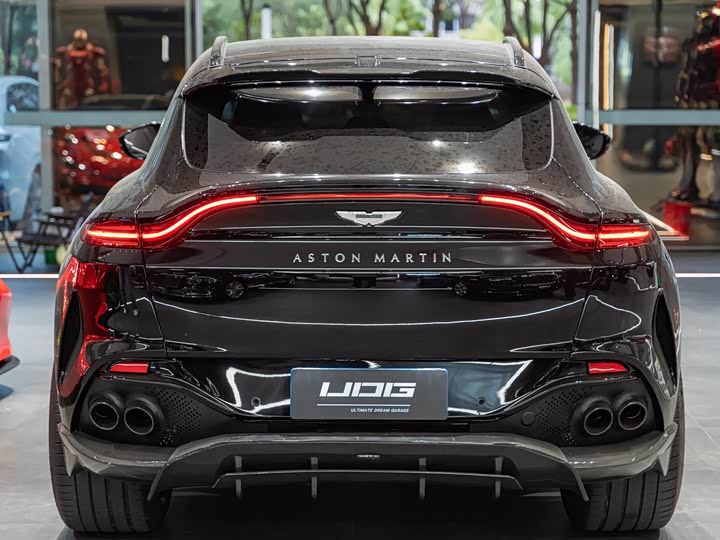 Фото 4 - Aston Martin DBX