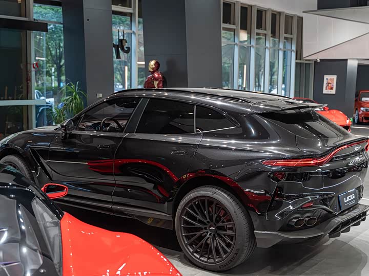 Фото 5 - Aston Martin DBX