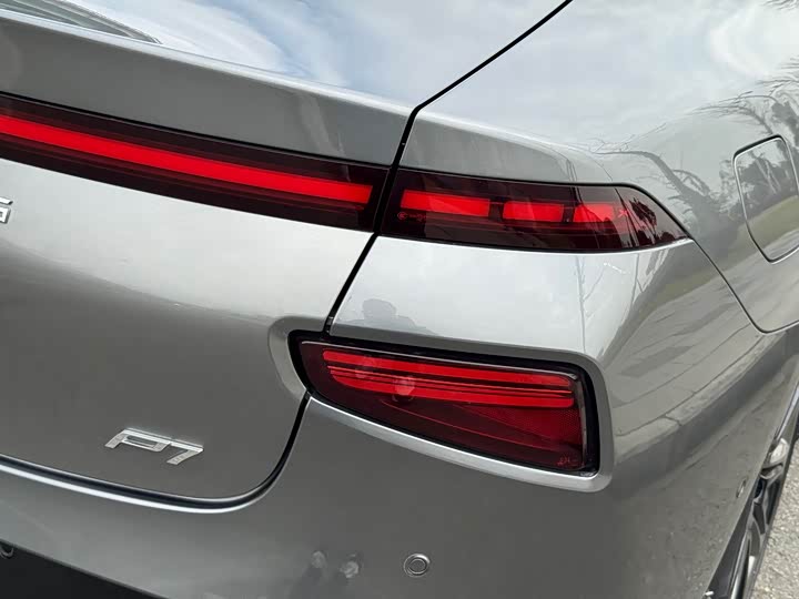 Фото 16 - XPeng P7