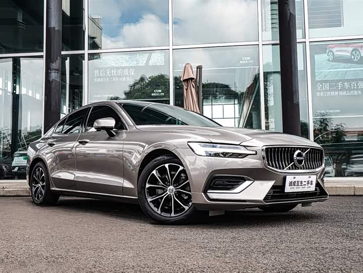 Фото 3 - Volvo S60