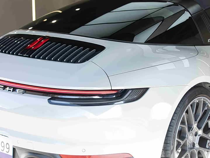 Фото 8 - Porsche 911