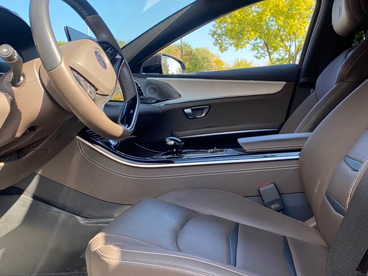 Фото 7 - BYD Han