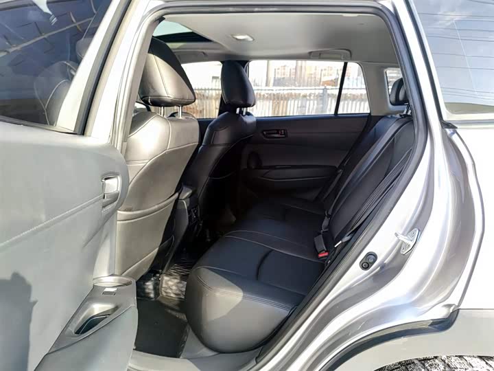 Фото 10 - Toyota Corolla Cross