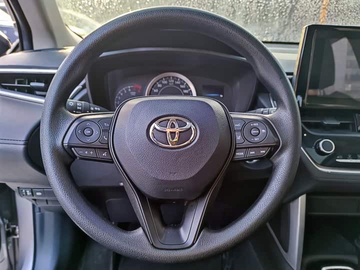 Фото 12 - Toyota Corolla Cross