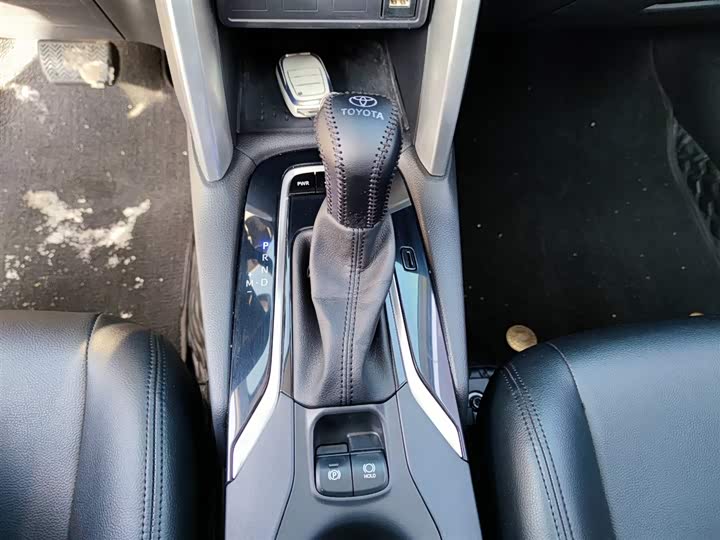 Фото 14 - Toyota Corolla Cross