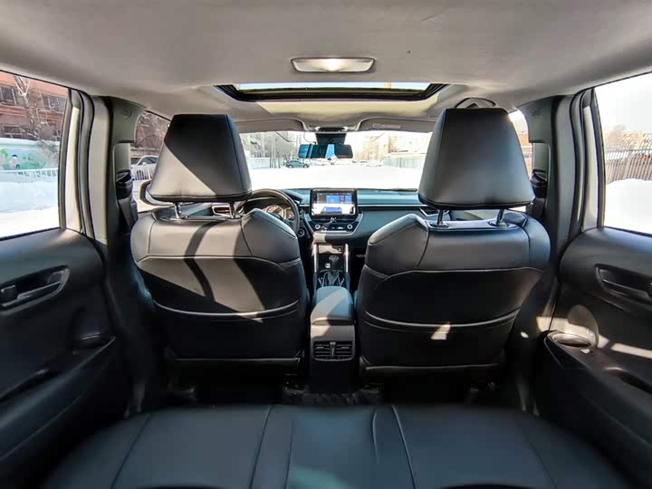 Фото 16 - Toyota Corolla Cross