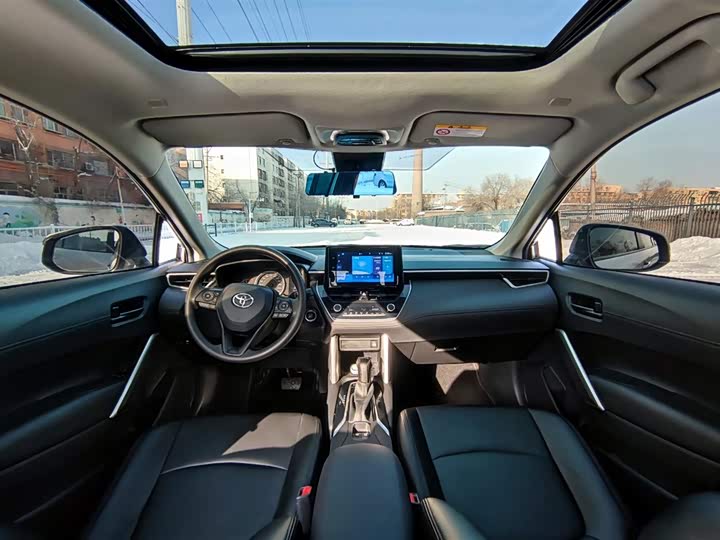 Фото 9 - Toyota Corolla Cross