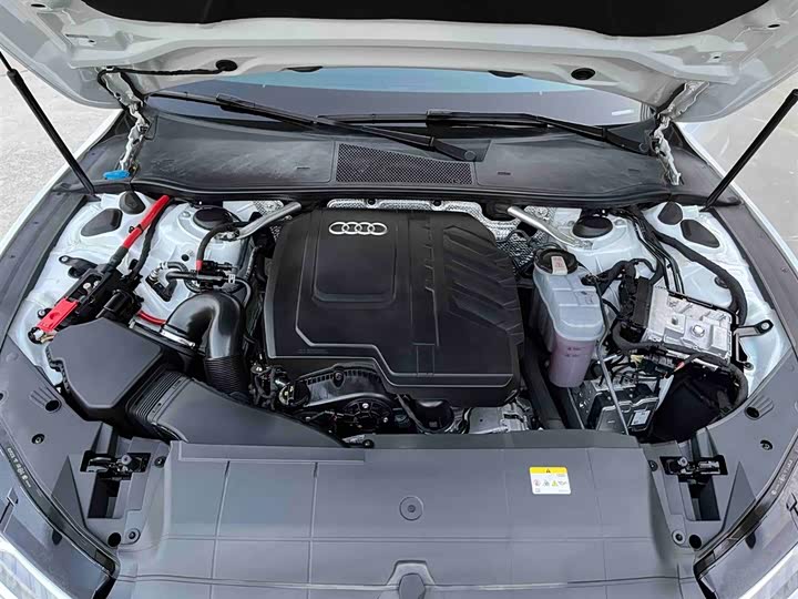 Фото 4 - Audi A7L