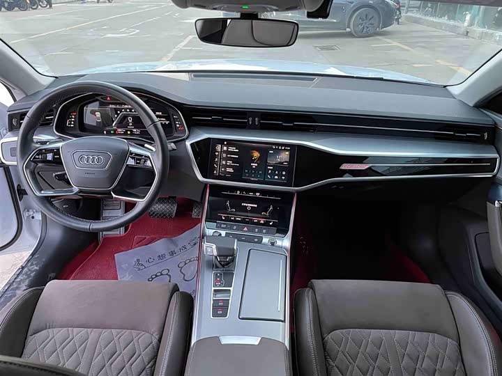 Фото 8 - Audi A7L