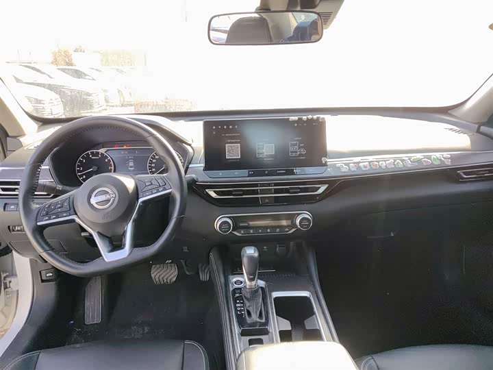 Фото 10 - Nissan Teana