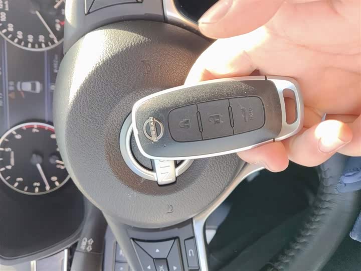 Фото 9 - Nissan Teana