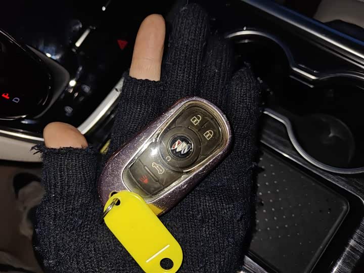 Фото 9 - Buick GL8 ES