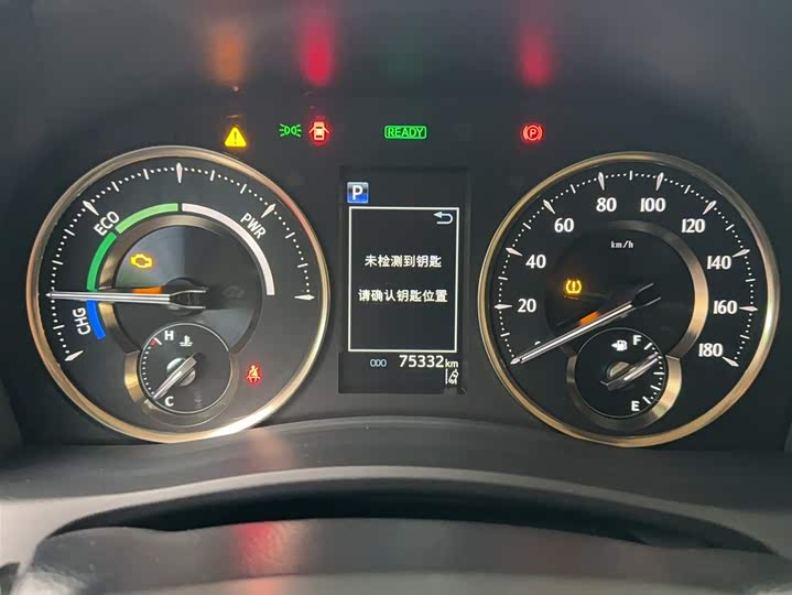 Фото 11 - Toyota Alphard