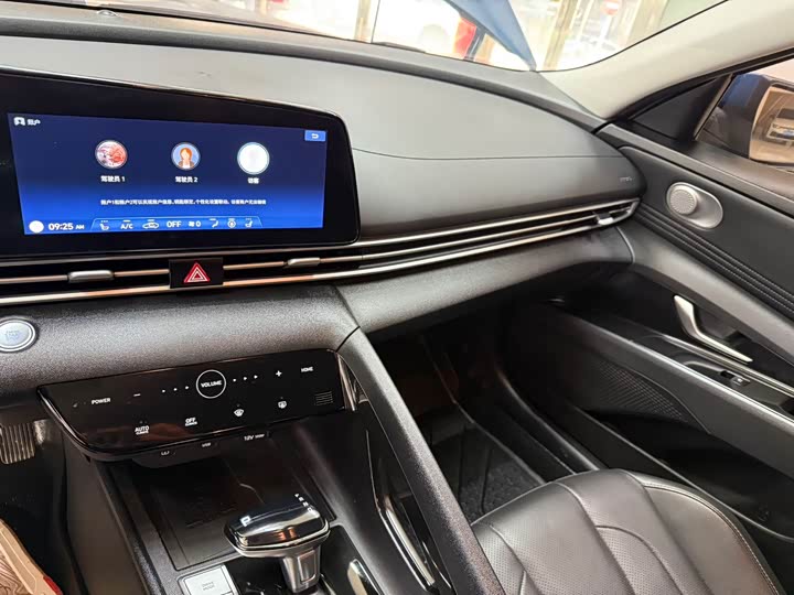 Фото 12 - Hyundai Elantra N line