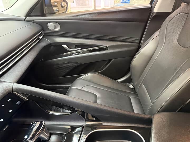 Фото 13 - Hyundai Elantra N line