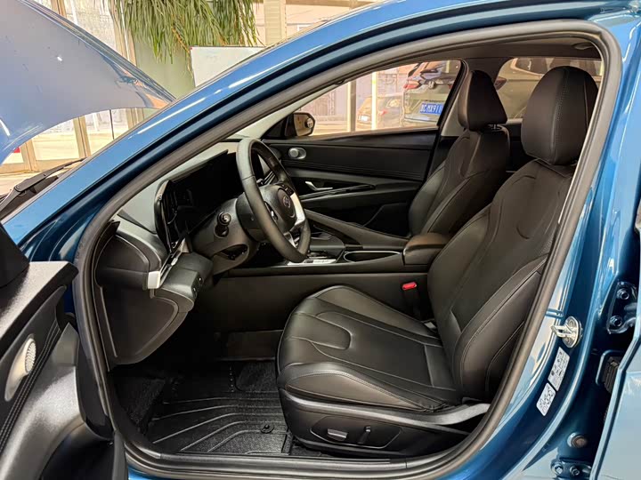 Фото 16 - Hyundai Elantra N line