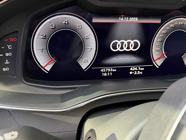 Фото 10 - Audi A6L