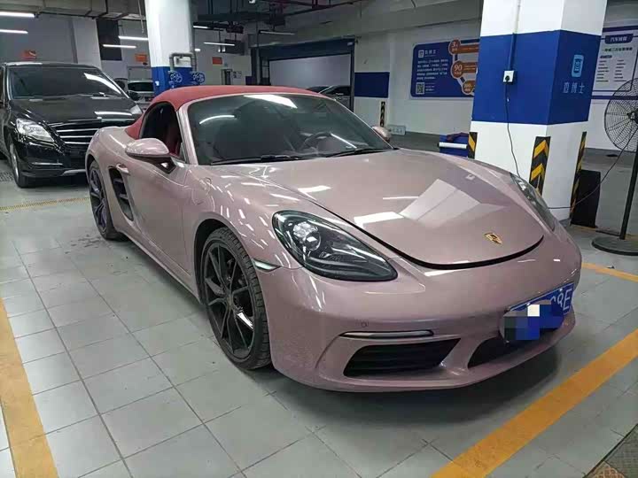 Фото 2 - Porsche 718