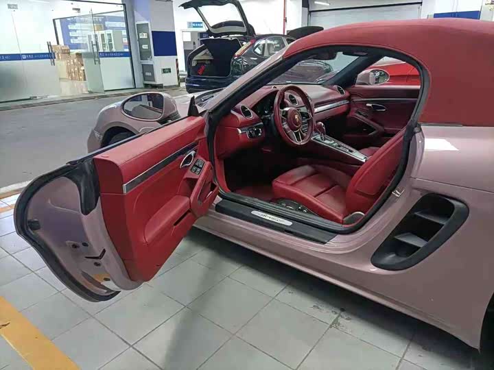 Фото 3 - Porsche 718