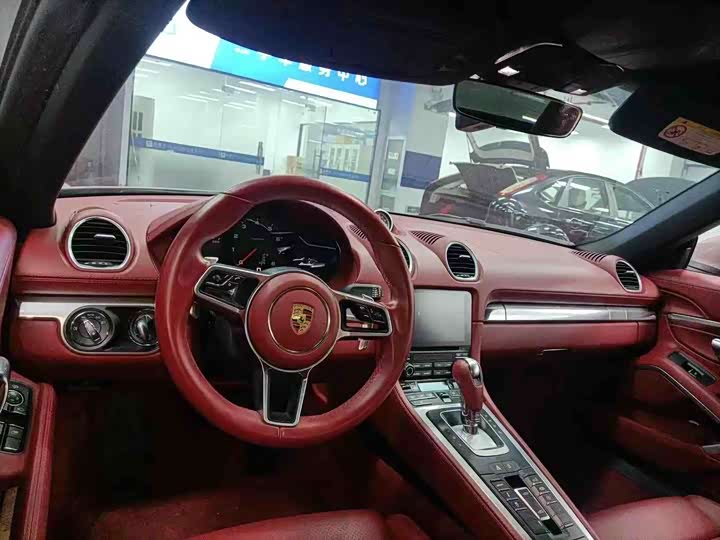 Фото 4 - Porsche 718