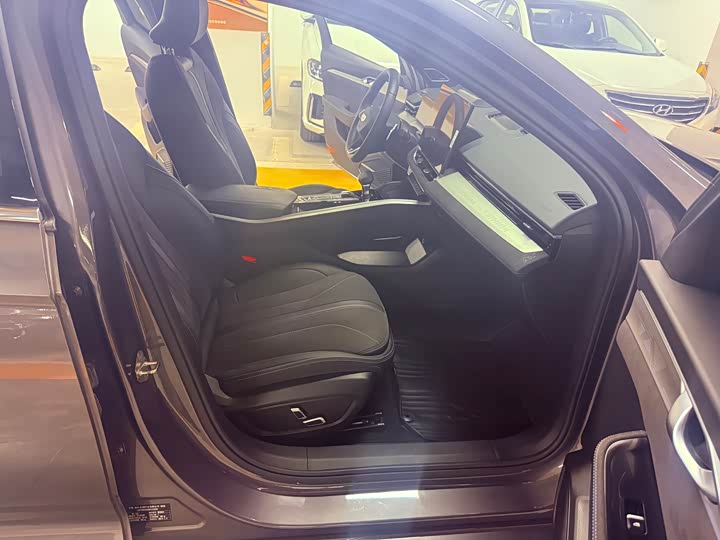 Фото 10 - Geely Preface