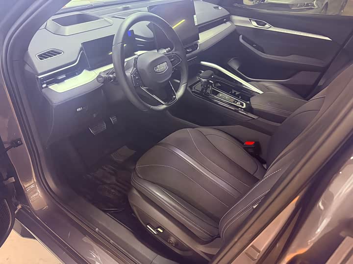 Фото 13 - Geely Preface