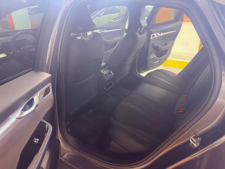 Фото 16 - Geely Preface