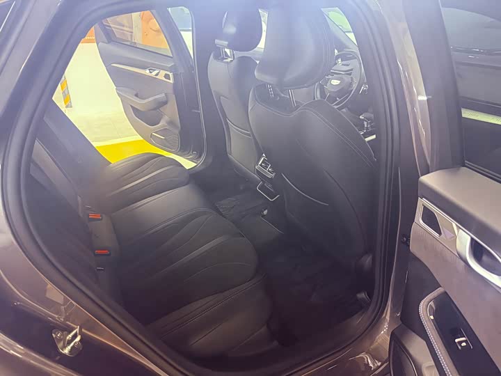 Фото 17 - Geely Preface