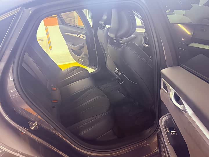 Фото 8 - Geely Preface