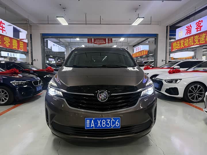 Фото 2 - Buick GL8 ES