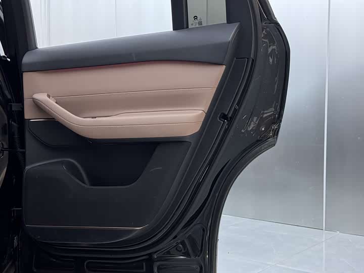 Фото 23 - Nio ES6